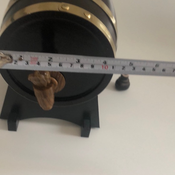 Whiskey barrel - Picture 5 of 7